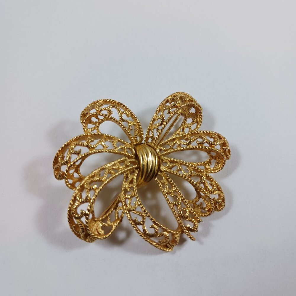 Vintage Trifari Ribbon 1960's Holiday Crown Gold Tone Brooch/ Pin